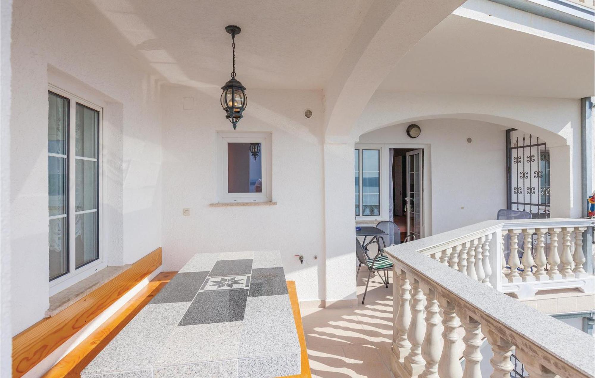 Nice Apartment In Crikvenica With Kitchen Luaran gambar