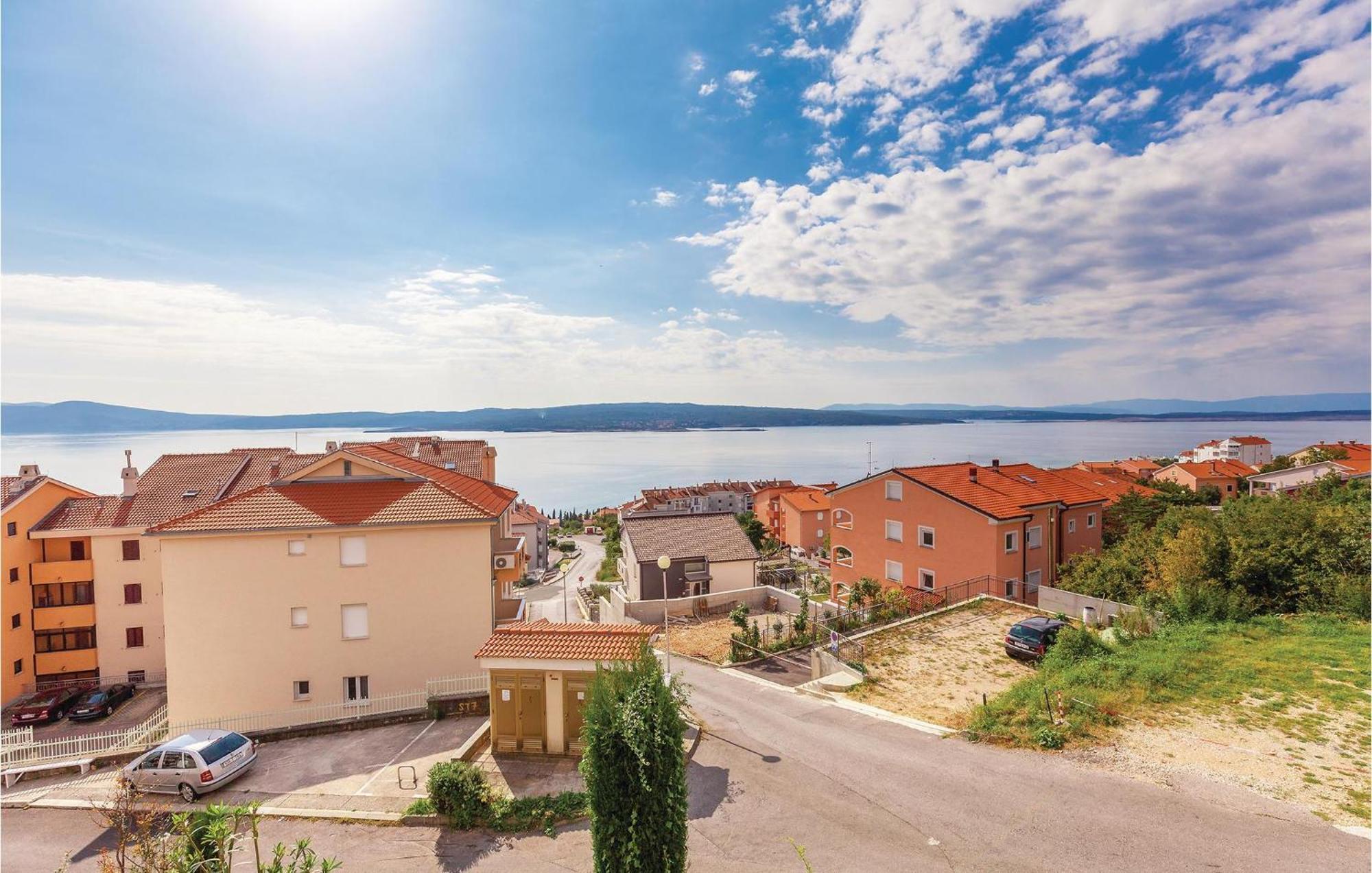 Nice Apartment In Crikvenica With Kitchen Luaran gambar